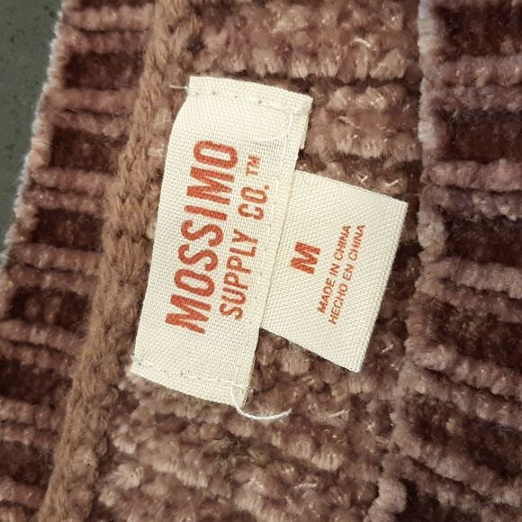 Mossimo Plush Oversized Sweater - Picture 4 of 12